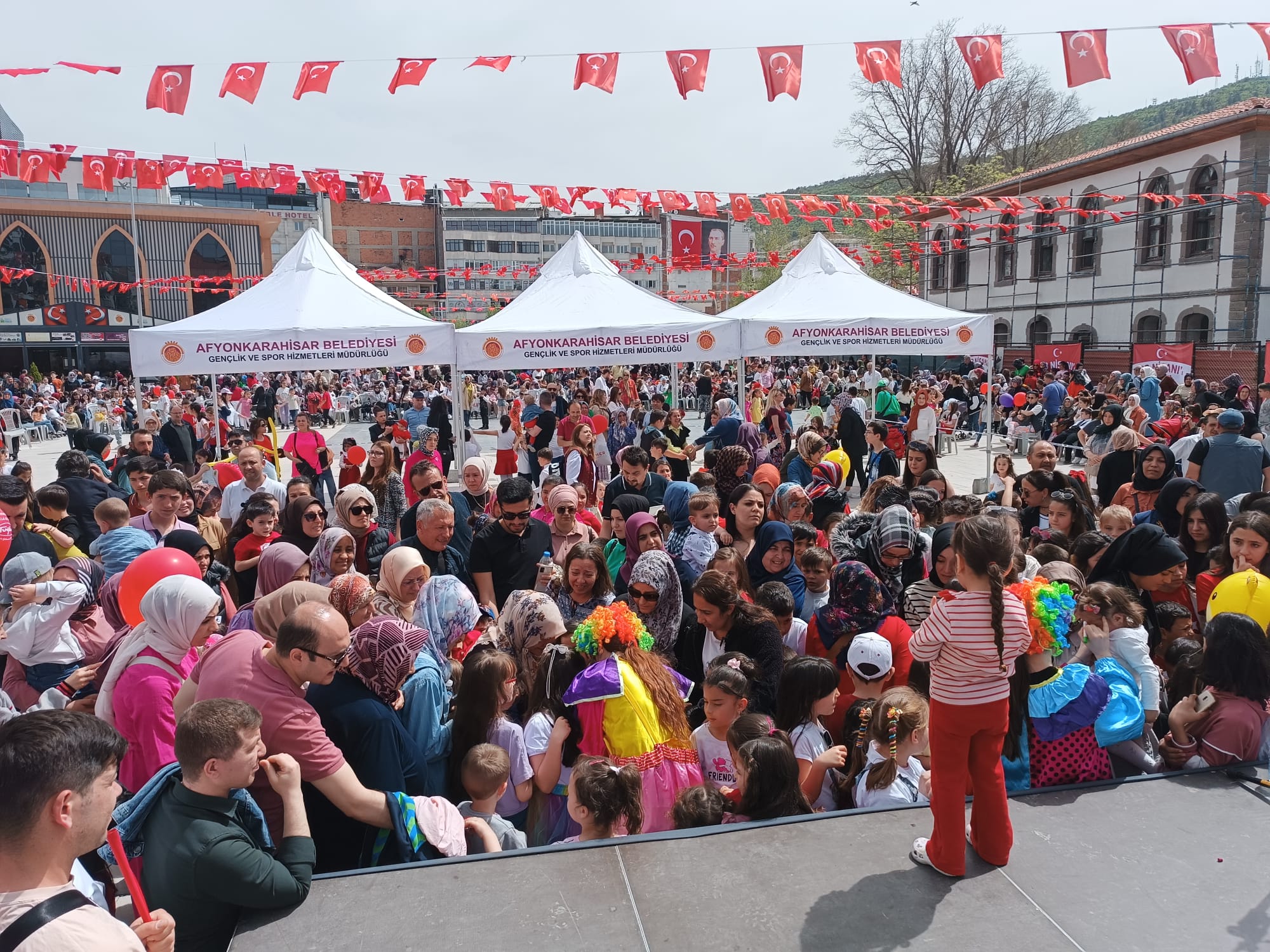Minikler Çocuk Şenliğinde Eğlendi