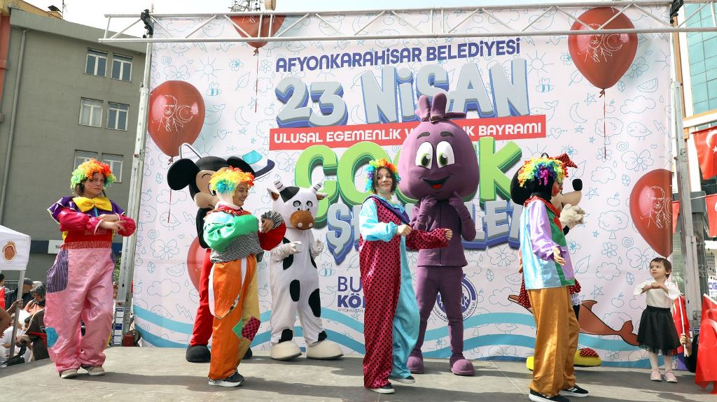 "GELECEĞİMİZİN TEMİNATI ÇOCUKLARIMIZLA BİRLİKTE ÇOK GÜZEL ANILAR BİRİKTİRDİK"
