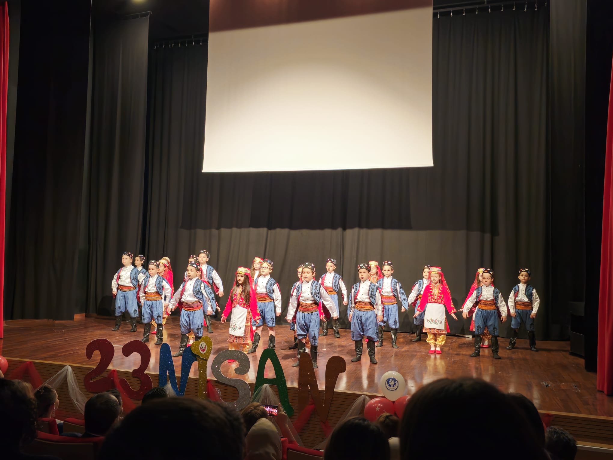 TED AFYON KOLEJİ 23 NİSAN'I COŞKU İLE KUTLADI