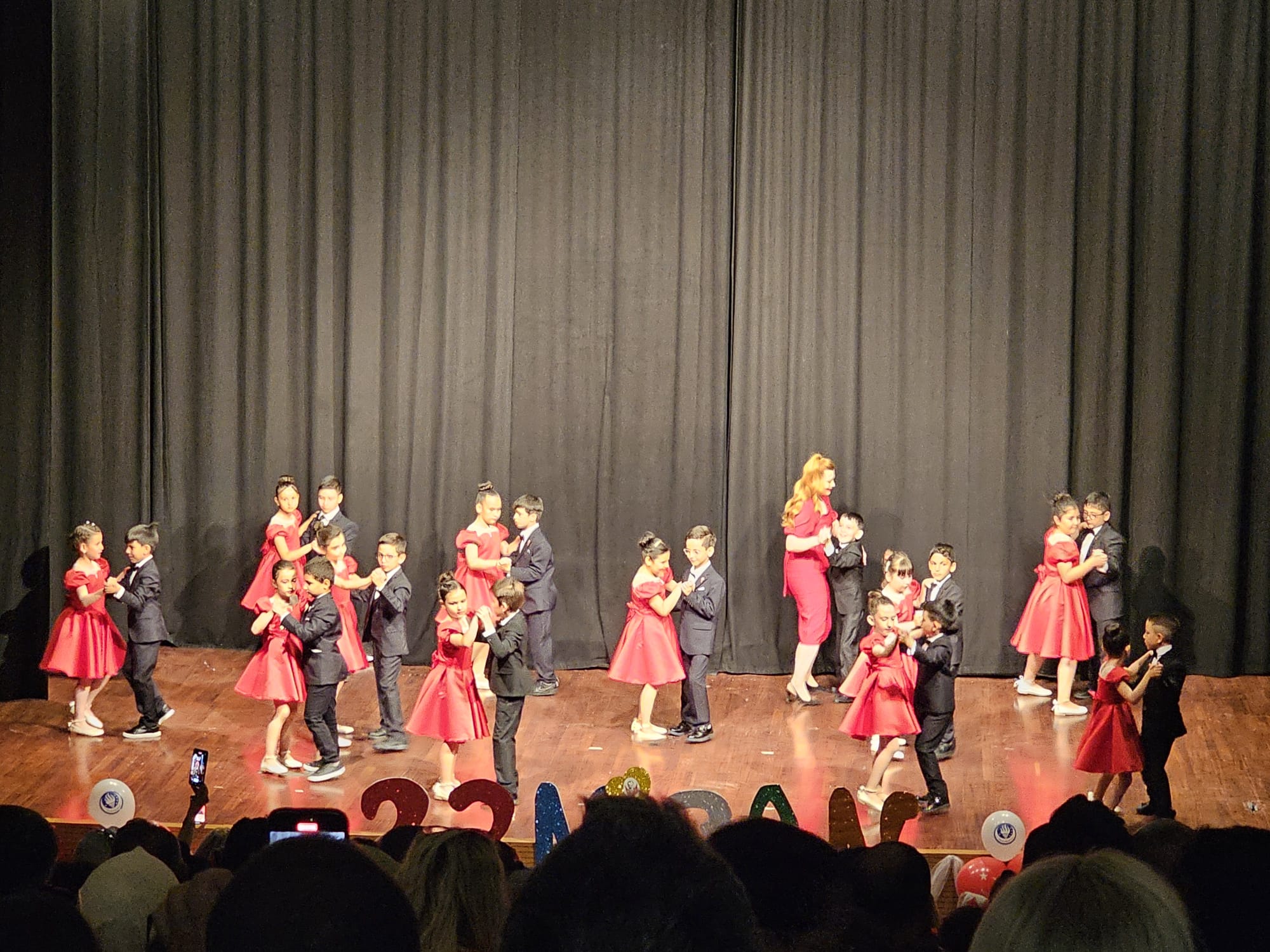 TED AFYON KOLEJİ 23 NİSAN'I COŞKU İLE KUTLADI