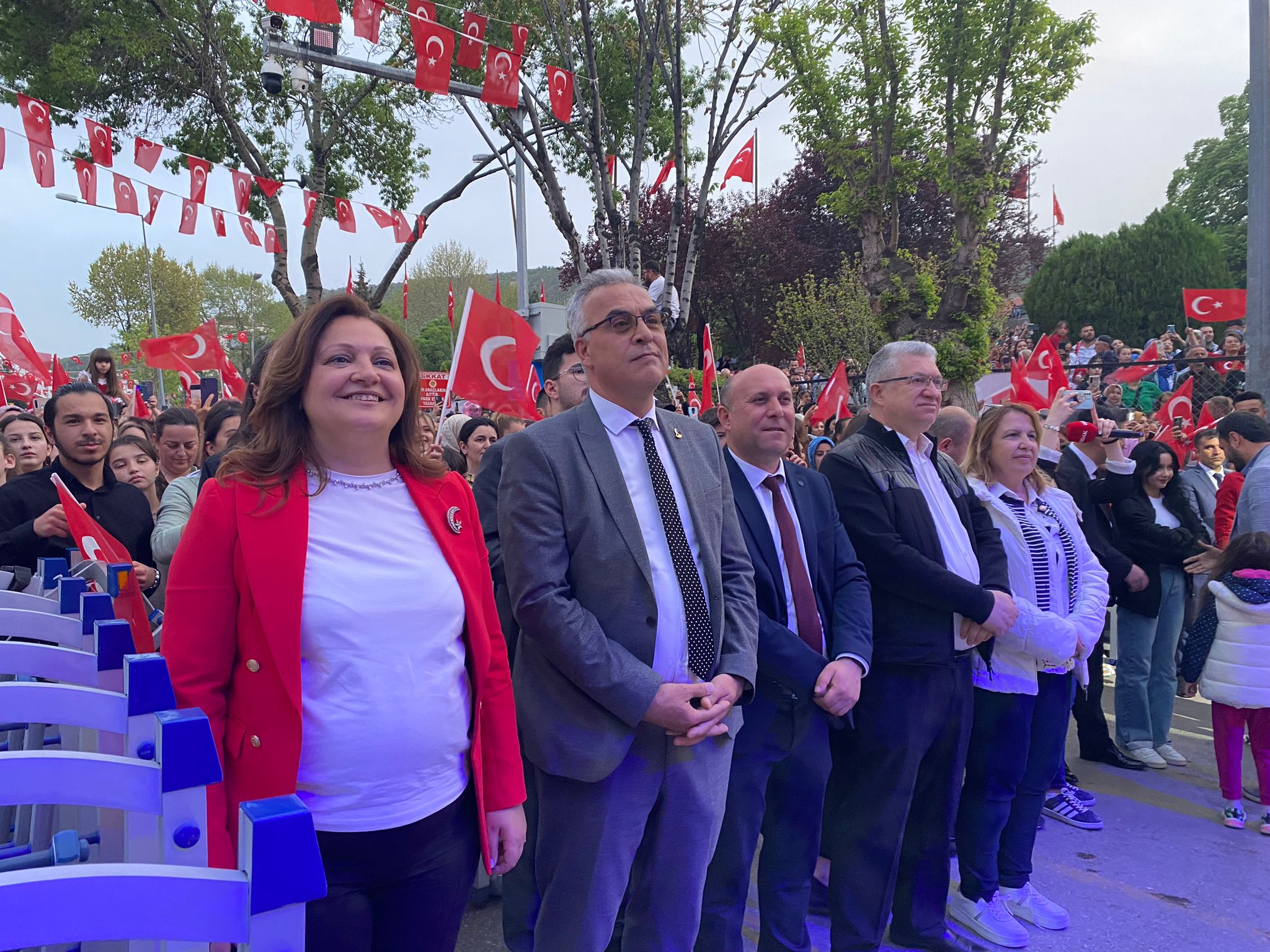Haluk Levent'in Afyonkarahisar Zaferi: 23 Nisan Coşkusu Dorukta!