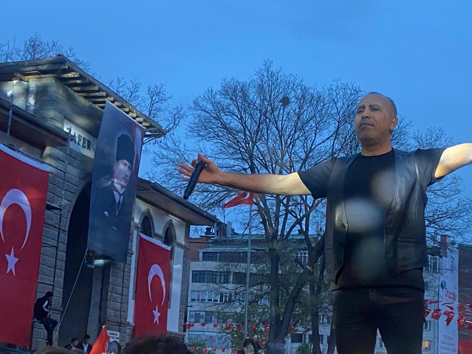 Haluk Levent'in Afyonkarahisar Zaferi: 23 Nisan Coşkusu Dorukta!