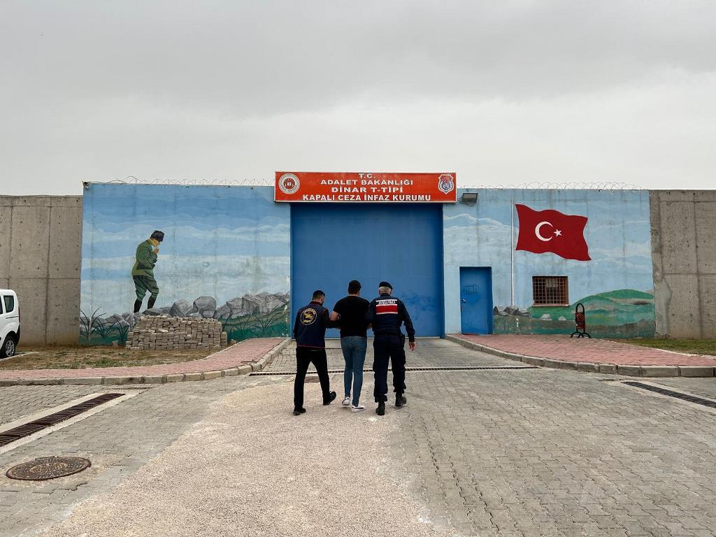 AFYON'DA FİRARİ HÜKÜMLÜ YAKALANDI