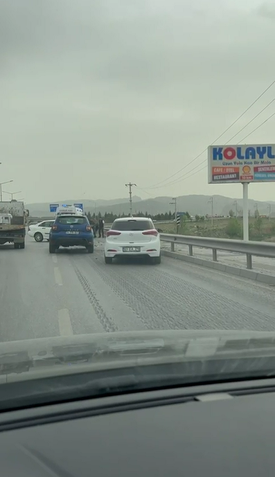Köprülü Kavşakta Yaşanan Kazada 2 Kişi Yaralandı