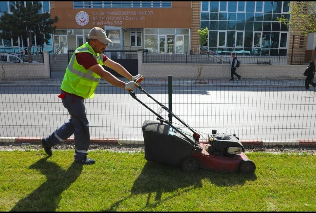 Şehrin Çehresi Değişiyor Ekipler Yoğun Mesai Harcıyor