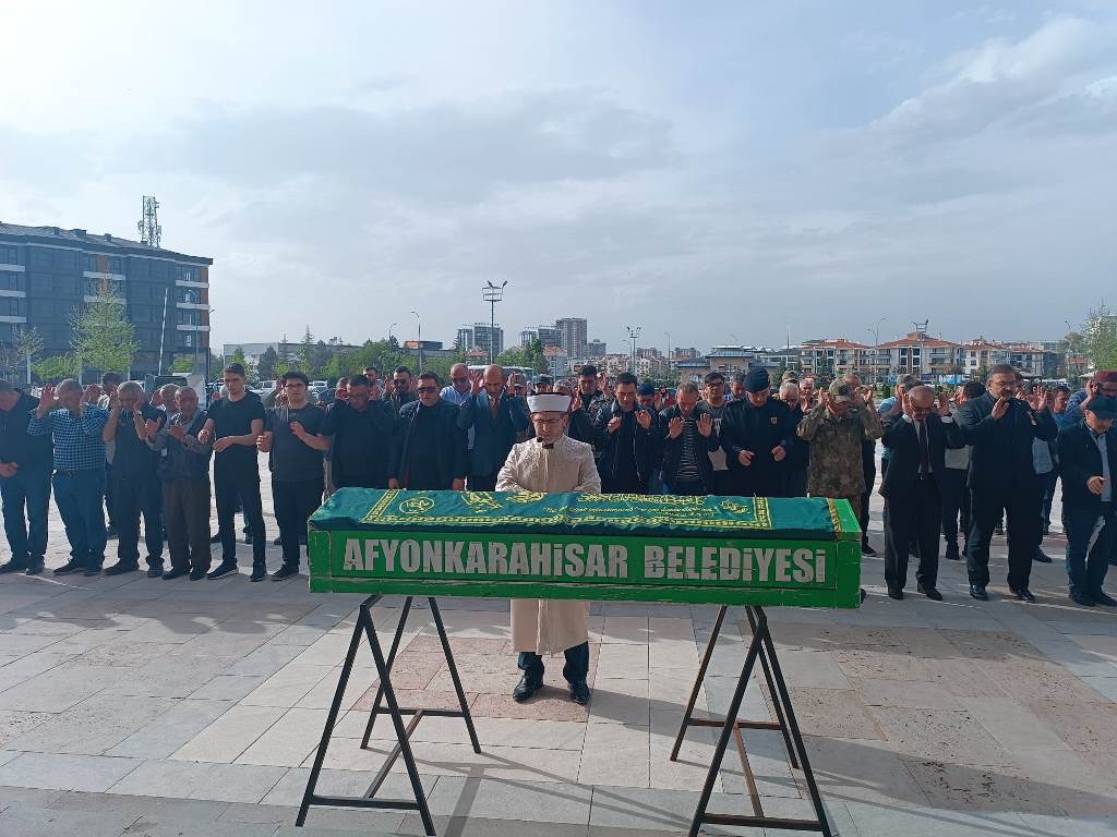 MEHMET SARAÇ SON YOLCULUĞUNA UĞURLANDI