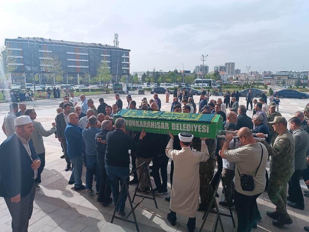 MEHMET SARAÇ SON YOLCULUĞUNA UĞURLANDI