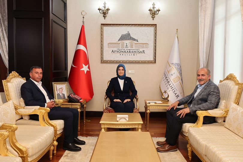 Vali Yiğitbaşı, Belediye Başkanlarıyla Bir Araya Geldi