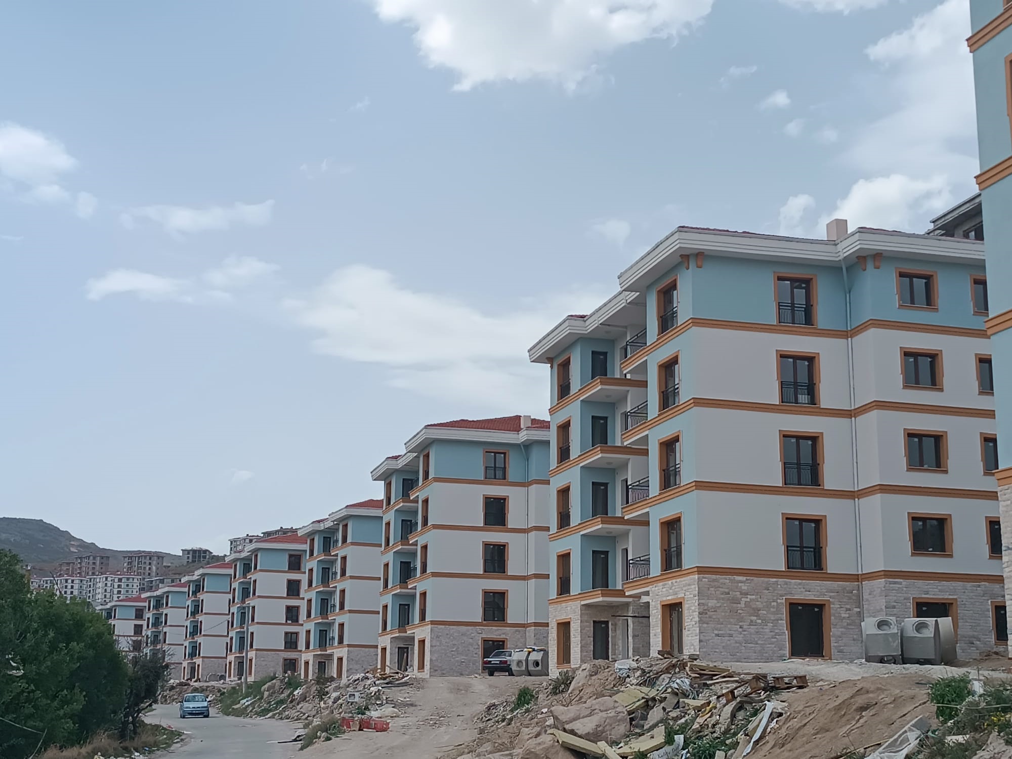 Afyon'da 1227 aileyi ev sahibi yapacak projede sona yaklaşılıyor