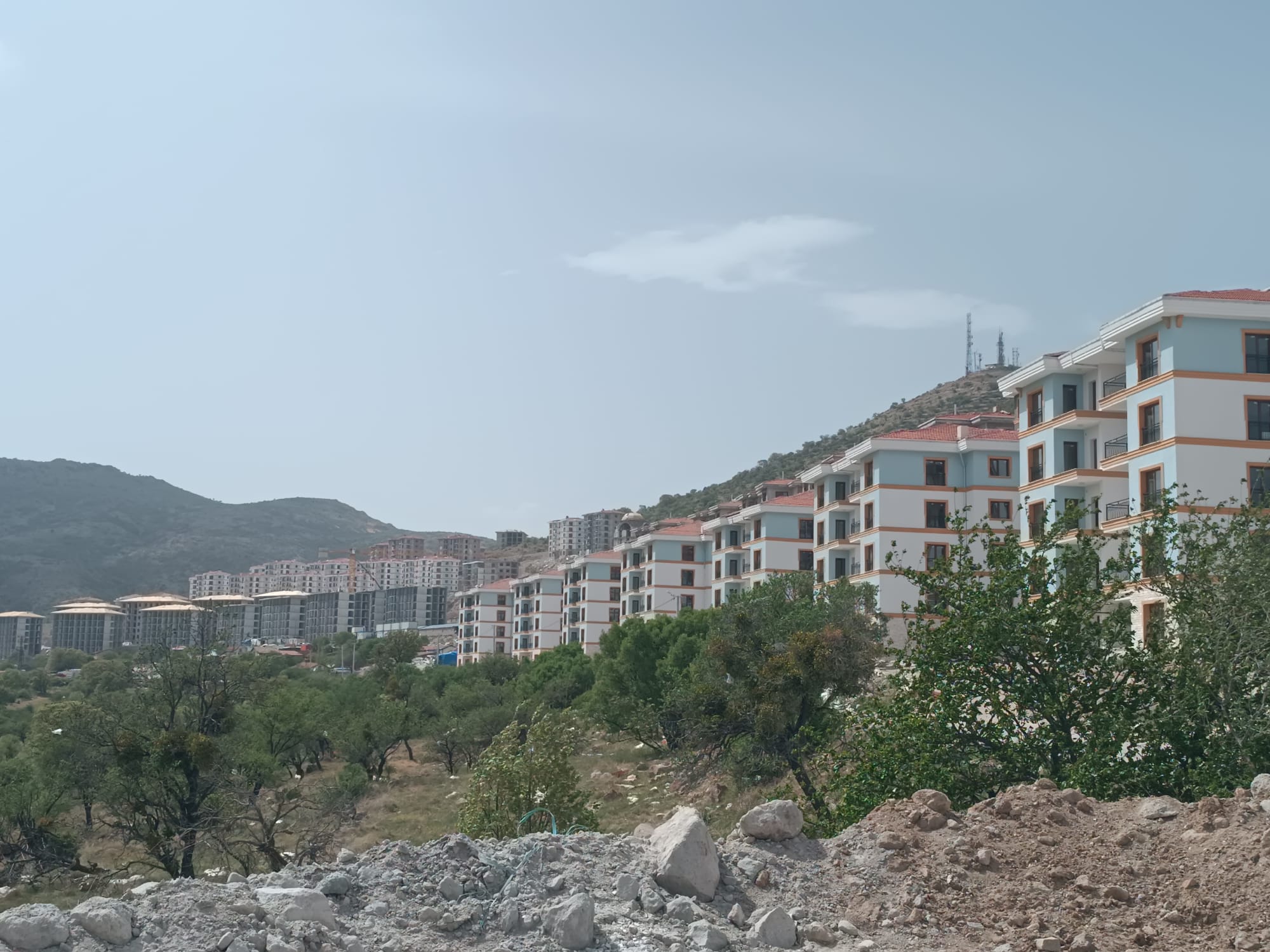 Afyon'da 1227 aileyi ev sahibi yapacak projede sona yaklaşılıyor