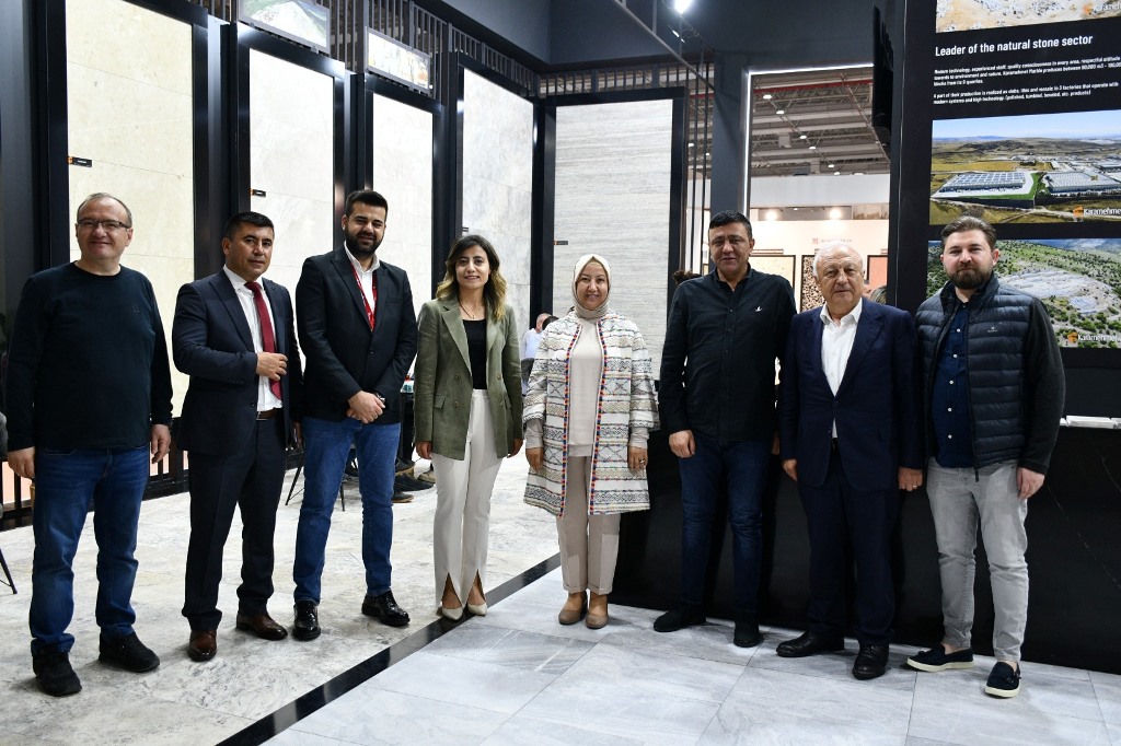 KAYMAKAM KILIÇTÜRK İLE BAŞKAN KILINÇARSLAN, MERMER FUARINA KATILDI