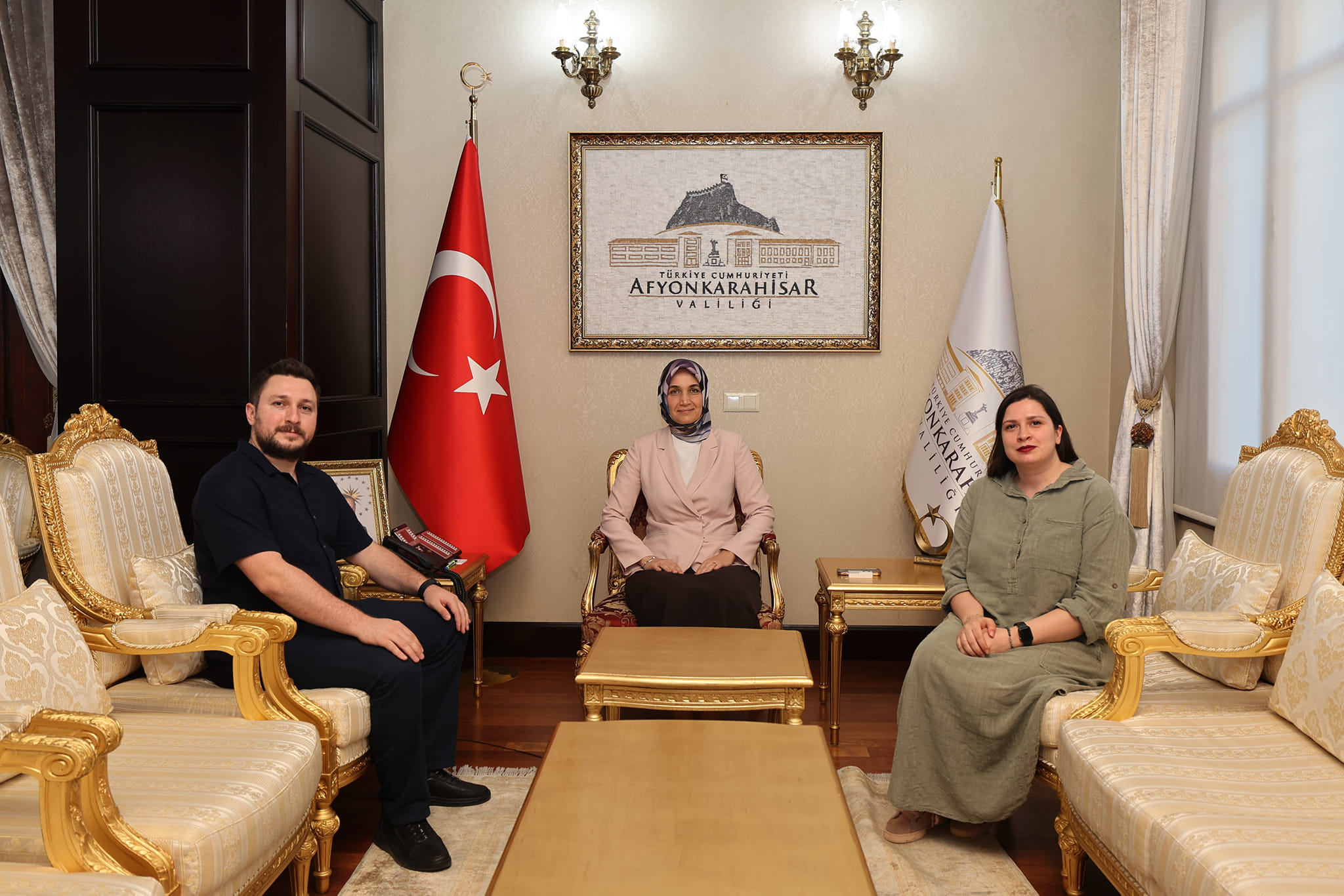 Eski Çalışma Arkadaşı Vali Yiğitbaşı'yı Ziyaret Etti