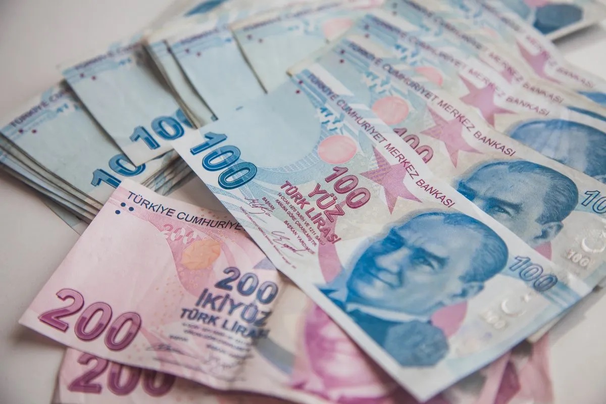 Kredi faizlerinde son durum... Taşıt kredisi faizleri yükseldi: Konut ve ihtiyaçta frene basıldı