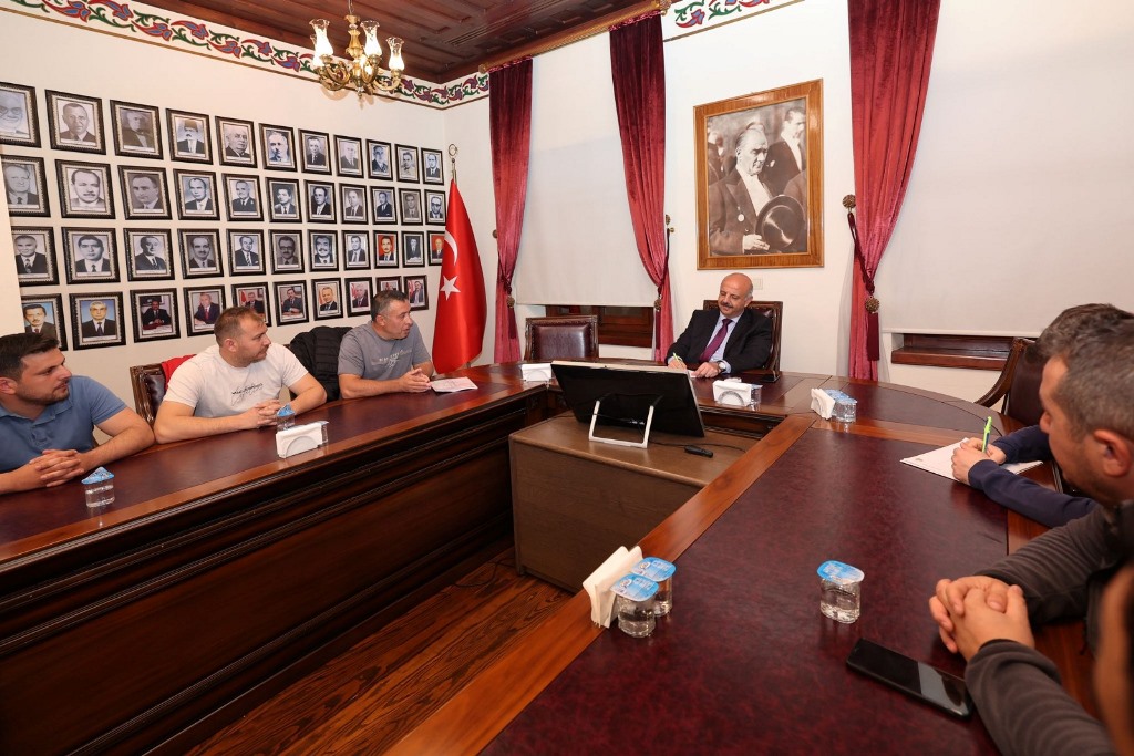 VALİ YARDIMCISI UĞUR KOLSUZ AFJET ÇALIŞANLARININ SORUNLARINI DİNLEDİ