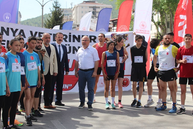 İnsan ve hayvan sağlığı temalı koşuya yoğun ilgi