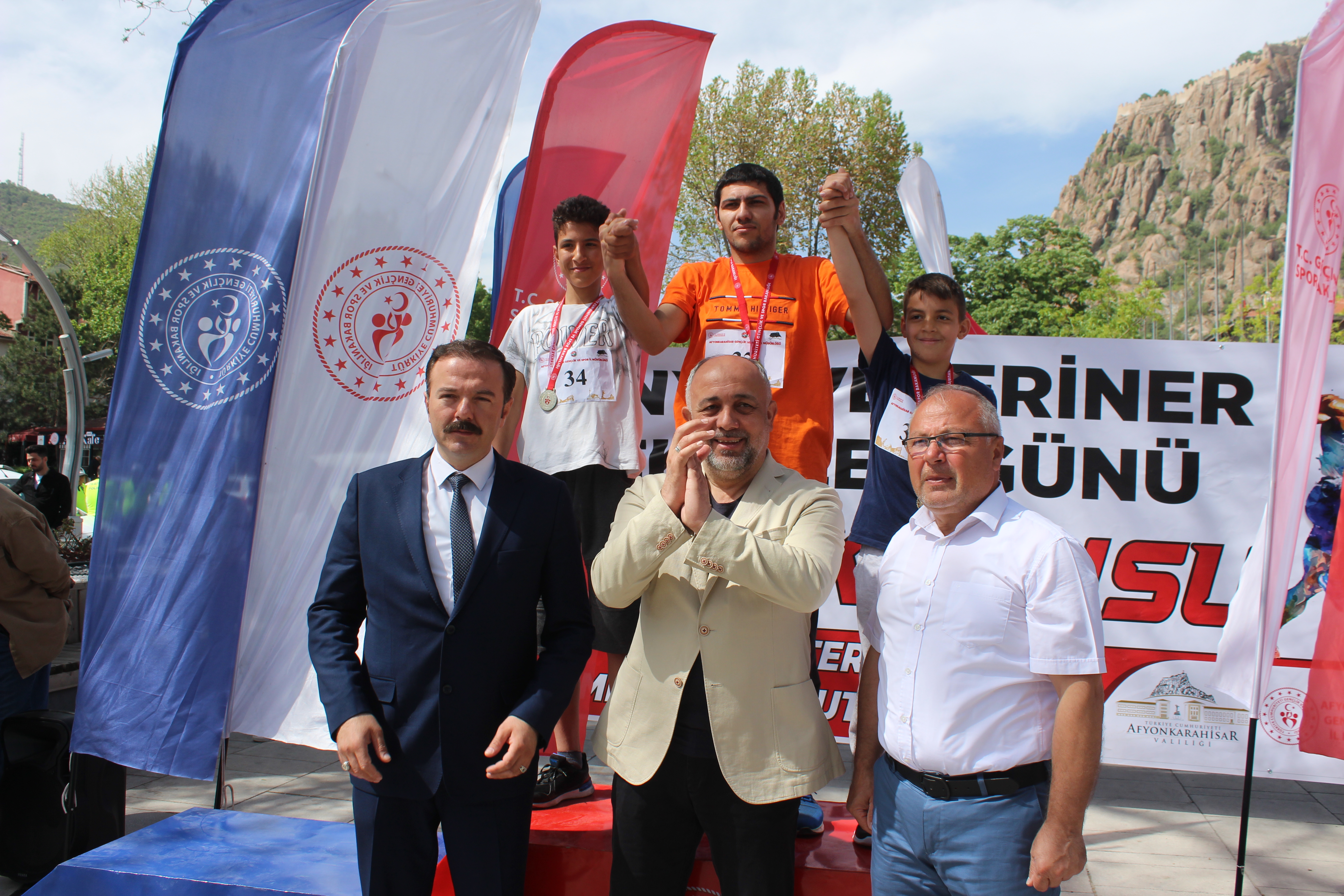 İnsan ve hayvan sağlığı temalı koşuya yoğun ilgi