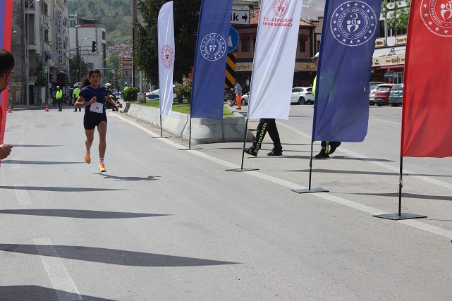 İnsan ve hayvan sağlığı temalı koşuya yoğun ilgi