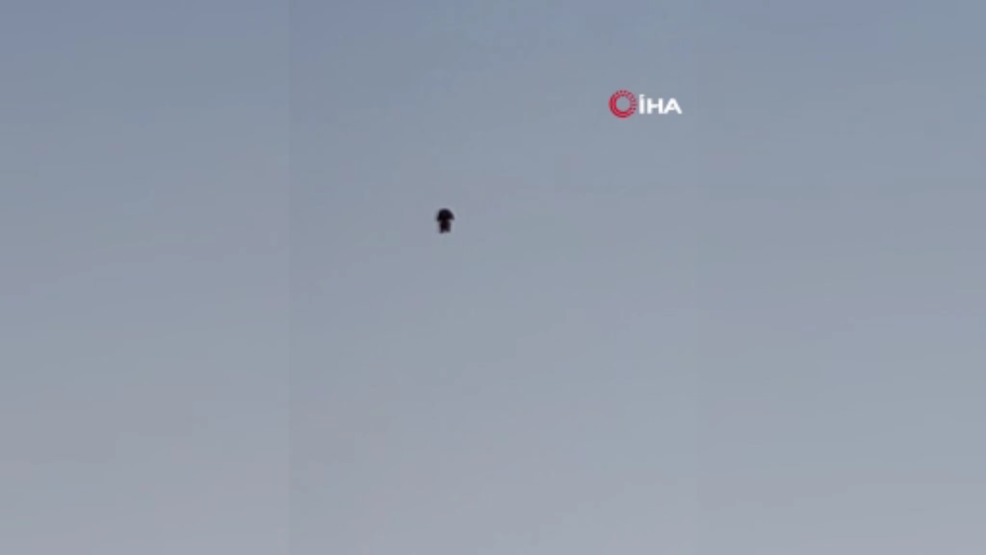 Semada insanı andıran bir cisim görüntülendi