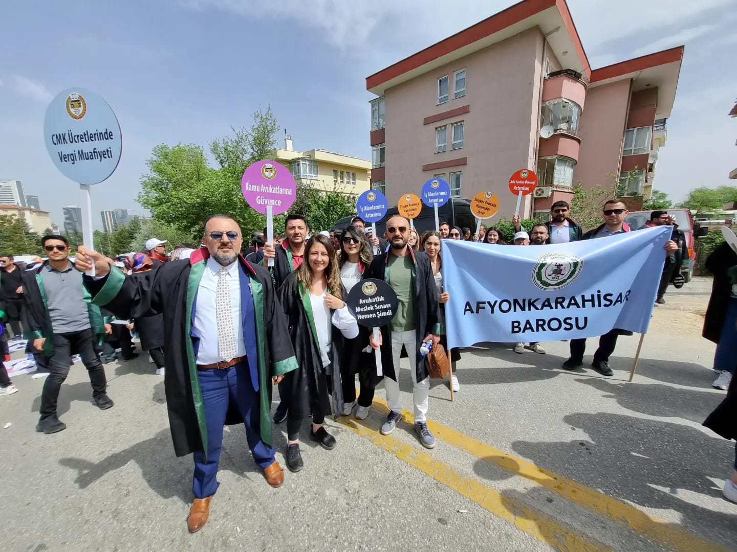 Baro Başkanı Şahin ve Ekibi Büyük Savunma Mitingine Katıldı