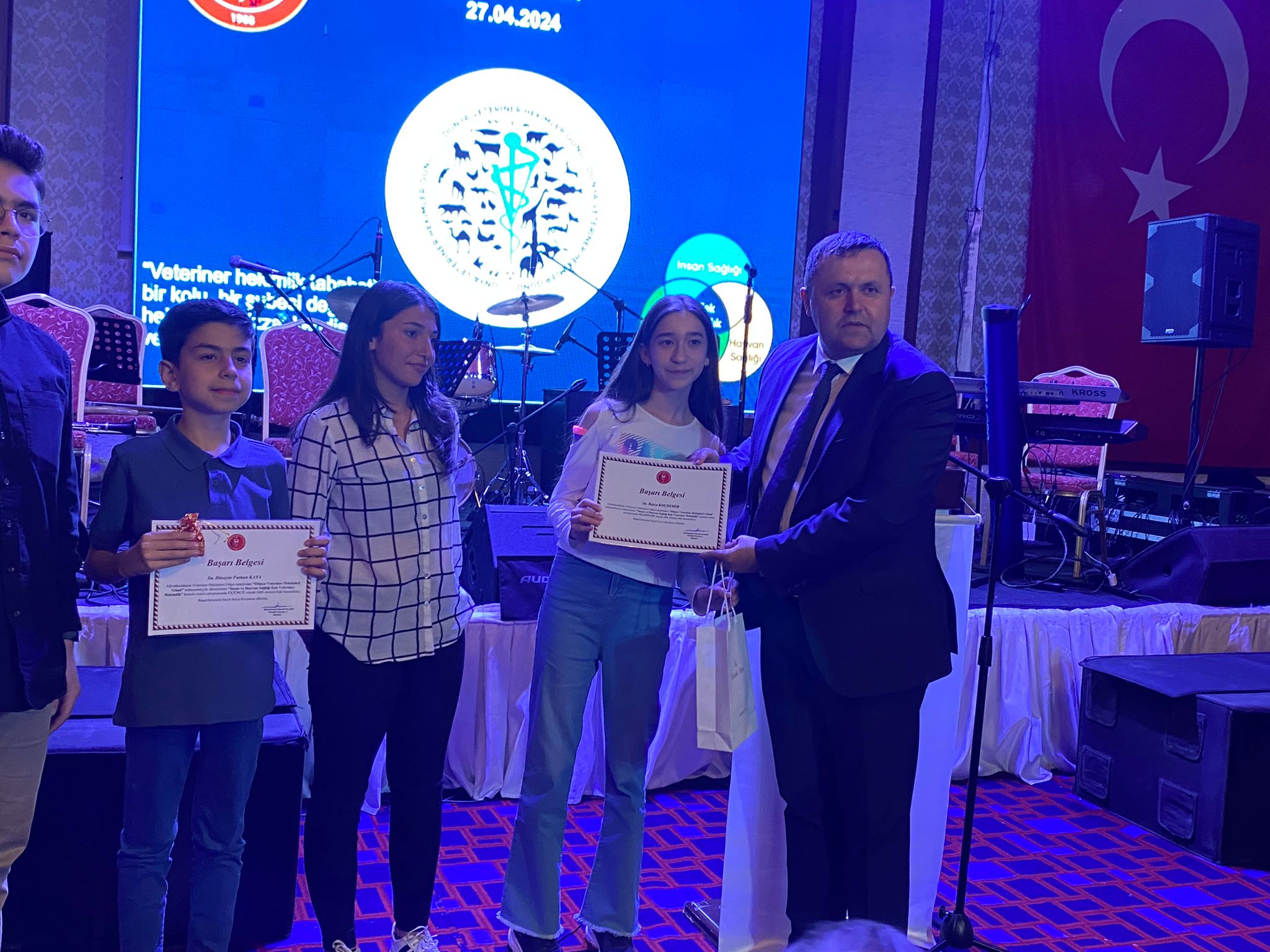 Afyon'da Dünya Veteriner Hekimler Günü kutlandı