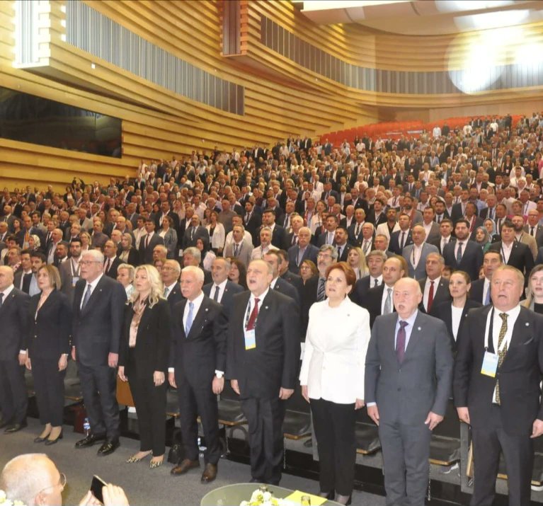 İYİ Parti Olağanüstü Kurultayında Demokrasi Şöleni: Hakan Şeref Olgun'dan Önemli Sosyal Medya Paylaşımı