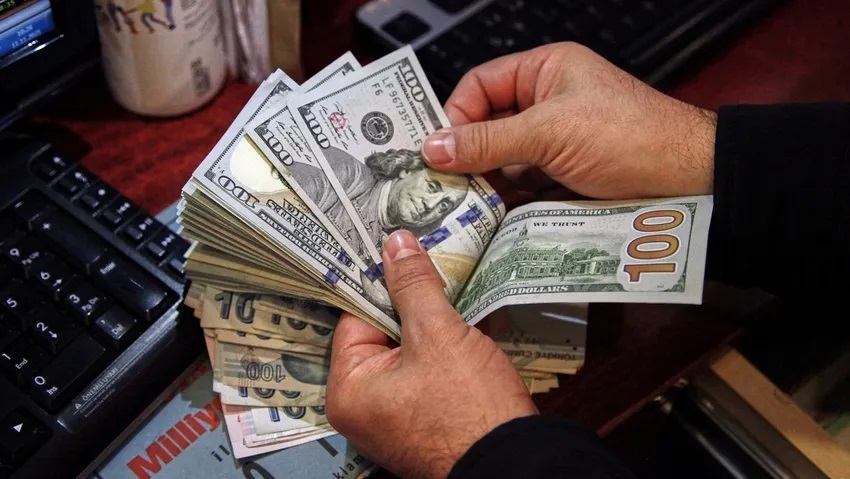 Dolar ve Euro haftaya nasıl başladı?