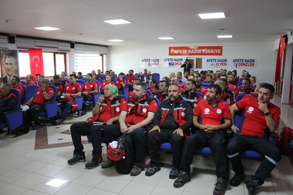 AFAD Ekipleri Tarafından MEB-AKUB Eğitmen Eğitimi Başladı