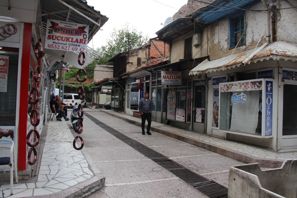 TARİHİ ÇARŞI 44 YILDIR RESTORE EDİLMEYİ BEKLİYOR