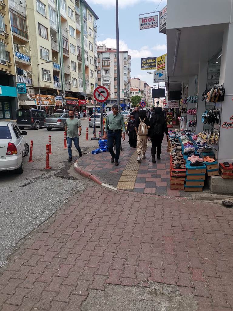 ANBARYOLUNDA VATANDAŞ İSYANDA!