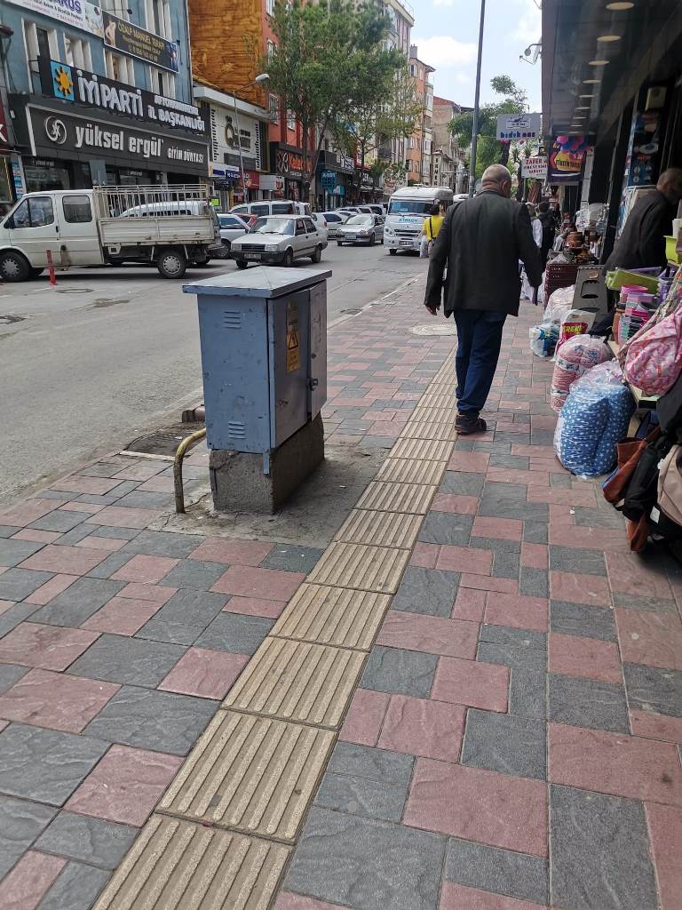 ANBARYOLUNDA VATANDAŞ İSYANDA!