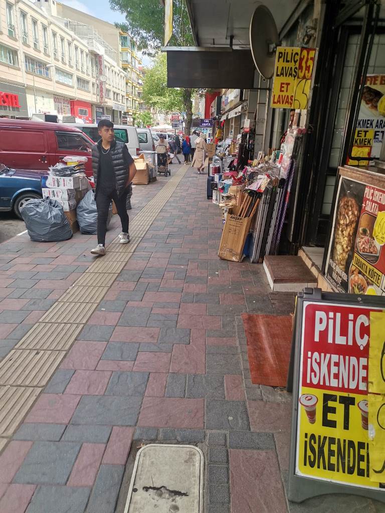 ANBARYOLUNDA VATANDAŞ İSYANDA!