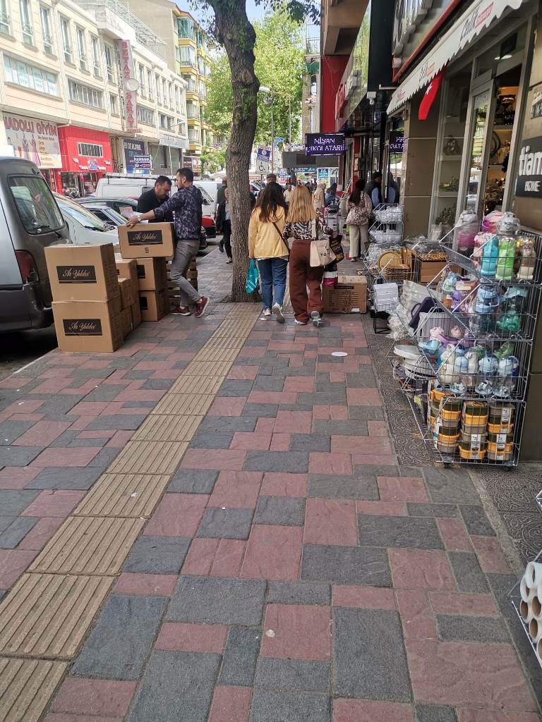 ANBARYOLUNDA VATANDAŞ İSYANDA!