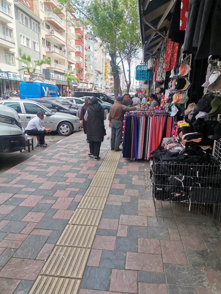 ANBARYOLUNDA VATANDAŞ İSYANDA!