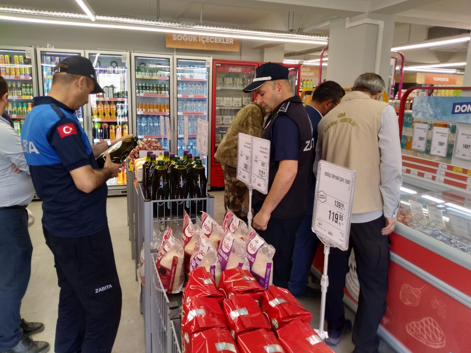 BOLVADİN'DE DENETİM EKİPLERİ MARKETLERDE GÖZ AÇTIRMIYOR