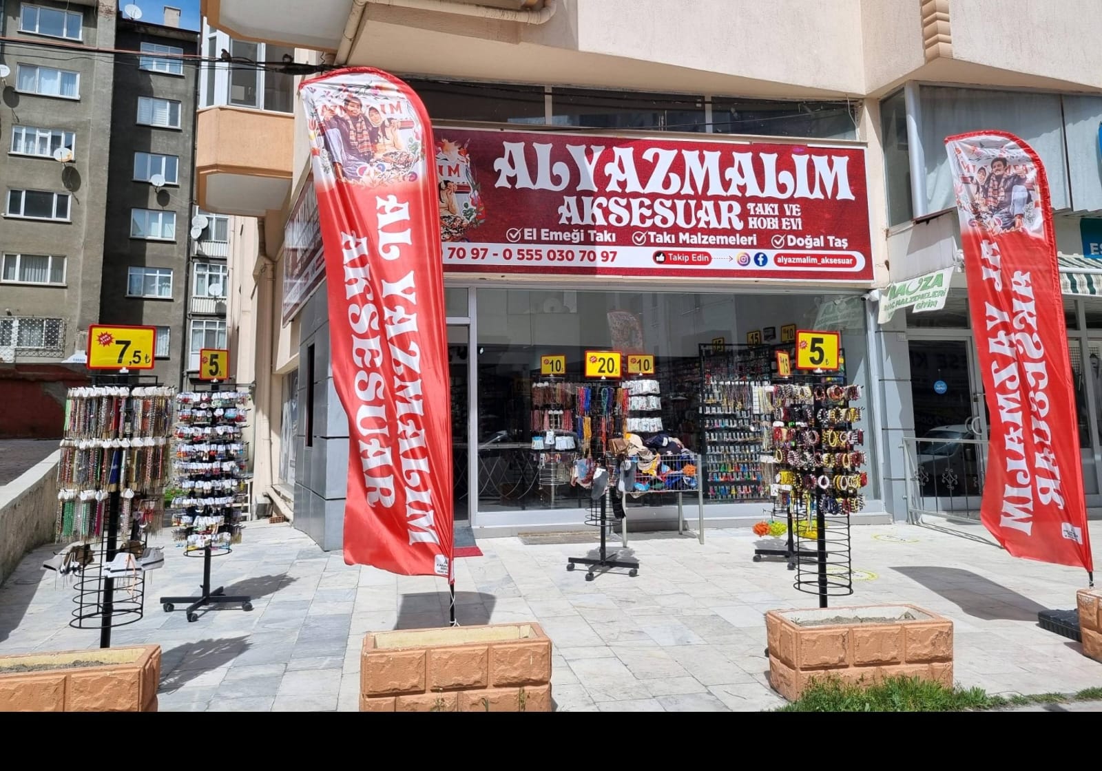 EL EMEĞİ ÜRÜNLERİNİN YAPIMINI AFYONLULARA ÖĞRETİYOR