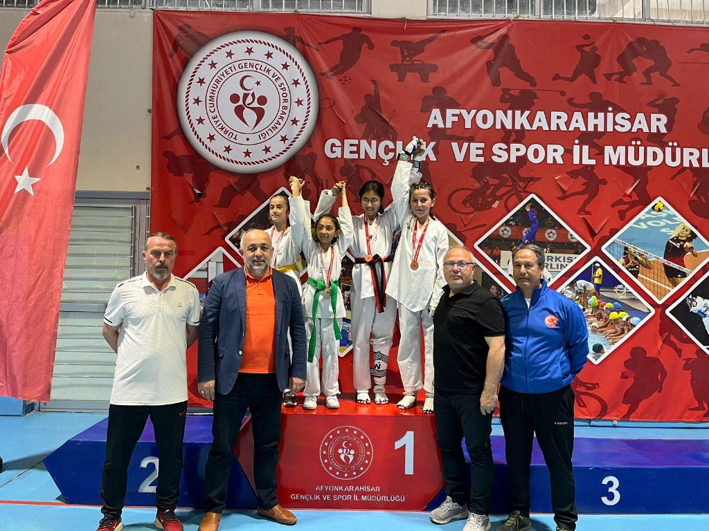 23 NİSAN EGEMENLİK HAFTASI TAEKWONDO İL ŞAMPİYONASI TAMAMLANDI
