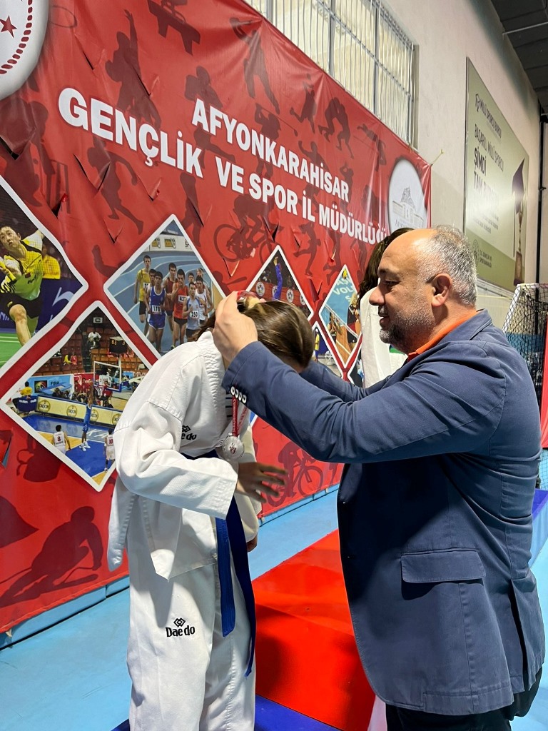 23 NİSAN EGEMENLİK HAFTASI TAEKWONDO İL ŞAMPİYONASI TAMAMLANDI