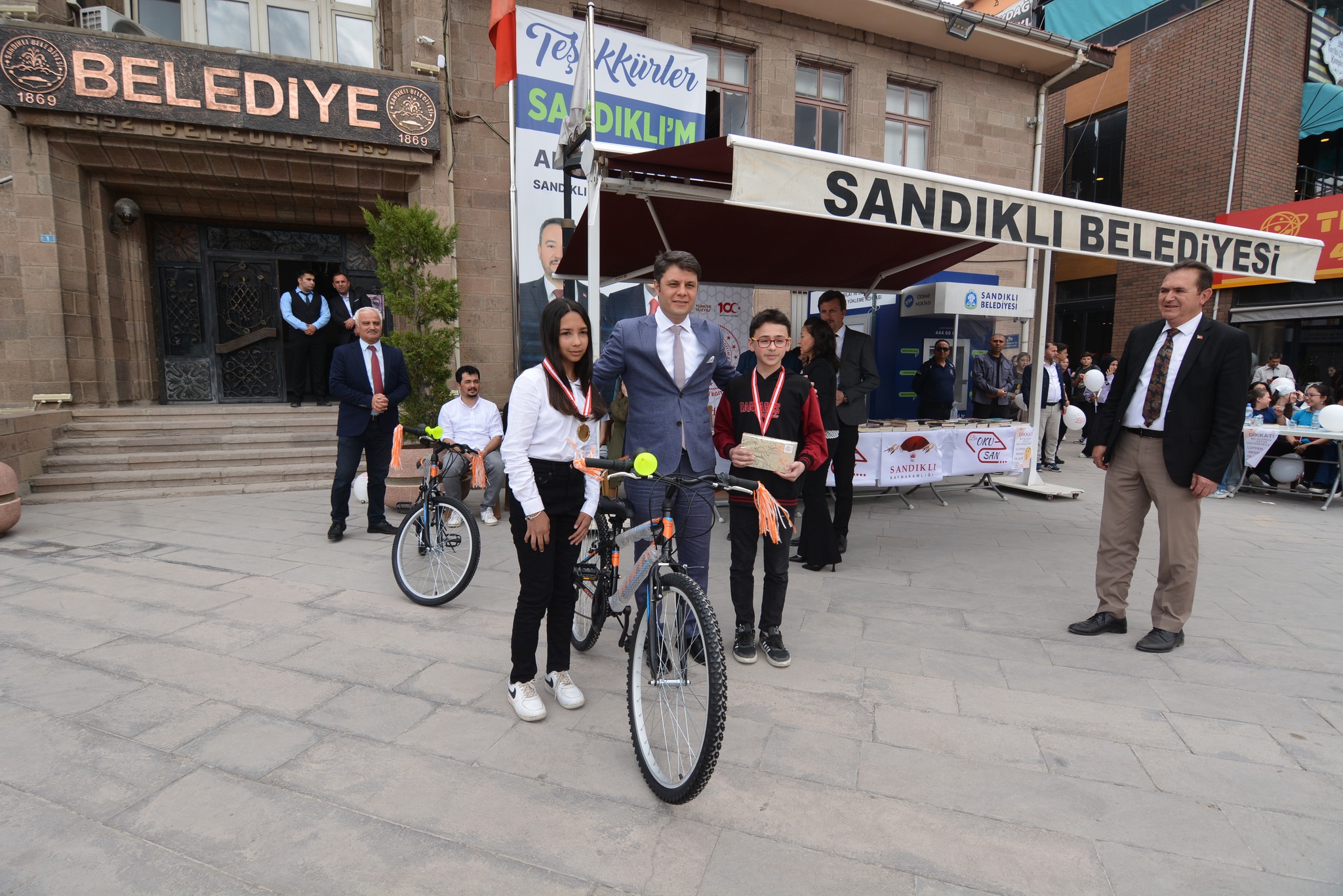 Bir Oku-San... Projesi Sandıklı'da Büyük İlgi Gördü