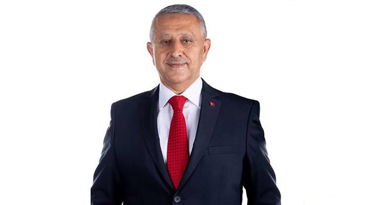 Gözler Eski Başkandan Gelecek Yanıta Döndü: “Önümüzdeki Günlerde Resmi Bir Açıklama Yapacağız”