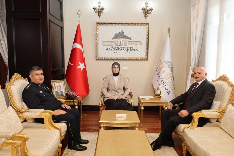 Vali Yiğitbaşı İl Emniyet Müdürü Ve Başmüfettişi Makamında Kabul Etti