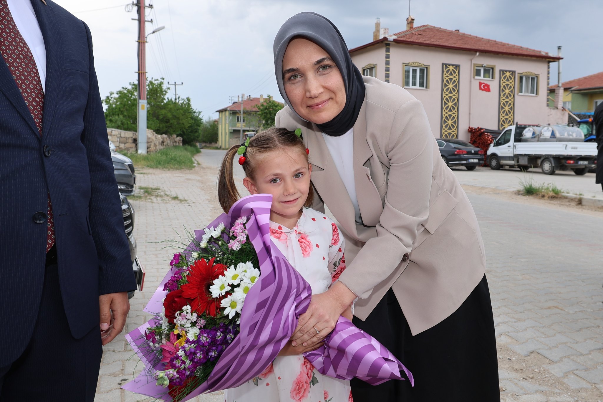 Vali Yiğitbaşı  Yurt Dışında Eğitim Alacak Kaymakamlarla Bir Araya Geldi