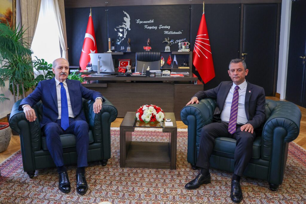 Meclis'te Yeni Anayasa Mesaisi Başlıyor