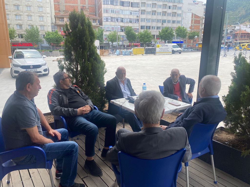 "1 MAYIS SADECE İŞÇİLERİN BAYRAMI DEĞİLDİR"
