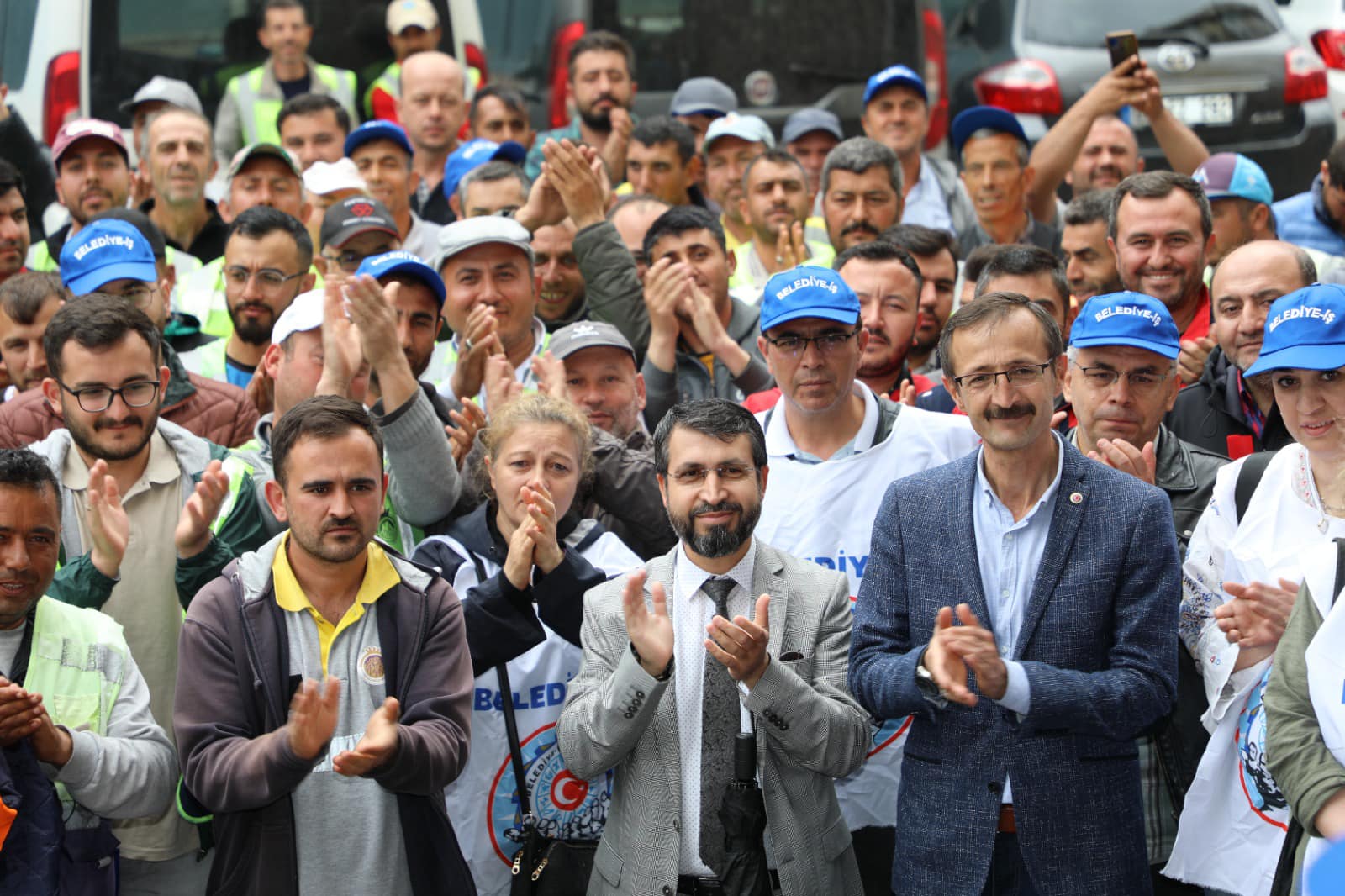 Başkan Köksal Belediye Personeline Destek Verdi