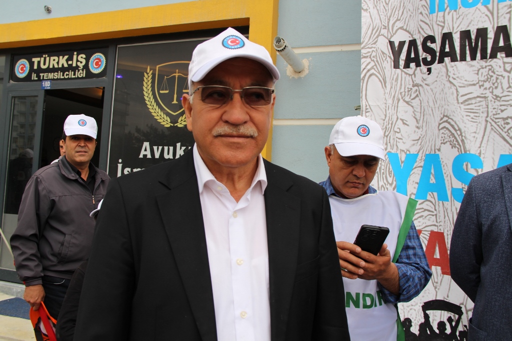 "TÜRKİYE'NİN KRİZDEN ÇIKMASI ZOR GÖRÜNÜYOR"