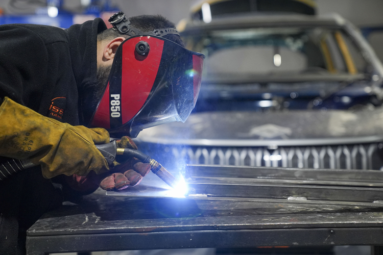 Türkiye'nin Otomobili TOGG  Yüksek Güçteki Silahlara Karşı Zırhlandı