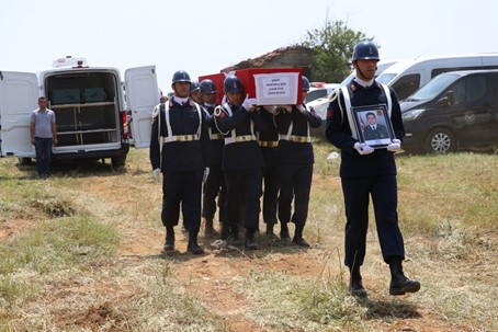 Şehit Jandarma Astsubay Çavuş Şen ve Jandarma Uzman Çavuş Ertaş Son Yolculuklarına Uğurlandı