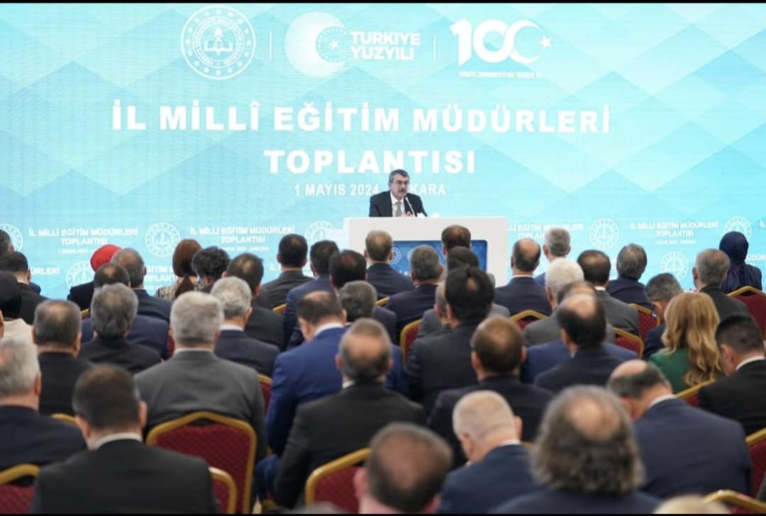 Müdür Miraç Sünnetci  İl Milli Eğitimler Müdürlüğü Toplantısı'na Katıldı