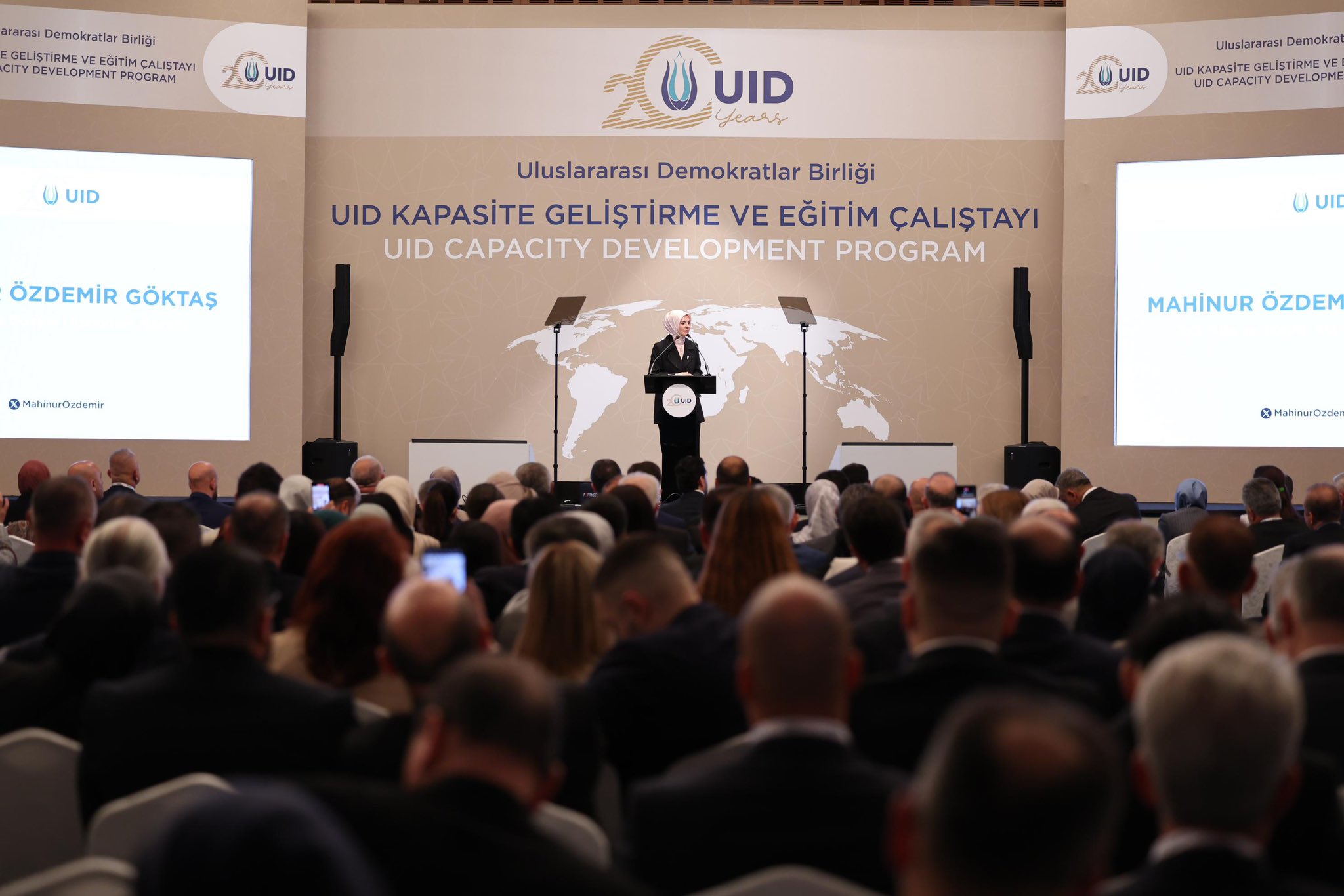 Afyonlu Bakan'ın Gündemi Eğitim Çalıştayı Oldu