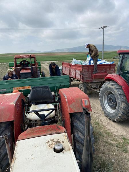 Emirdağ’da Küçükbaş Hayvancılıkta Mera Islah Çalışmaları Başladı